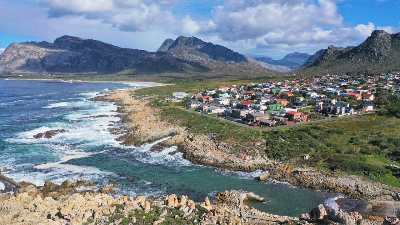 36 Df Strauss Street Lägenhet Kleinmond Exteriör bild