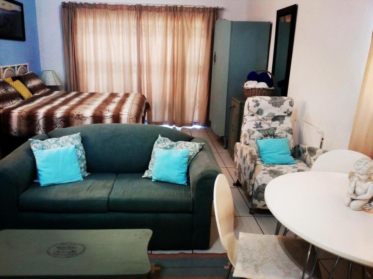 36 Df Strauss Street Lägenhet Kleinmond Exteriör bild