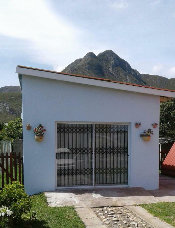36 Df Strauss Street Lägenhet Kleinmond Exteriör bild