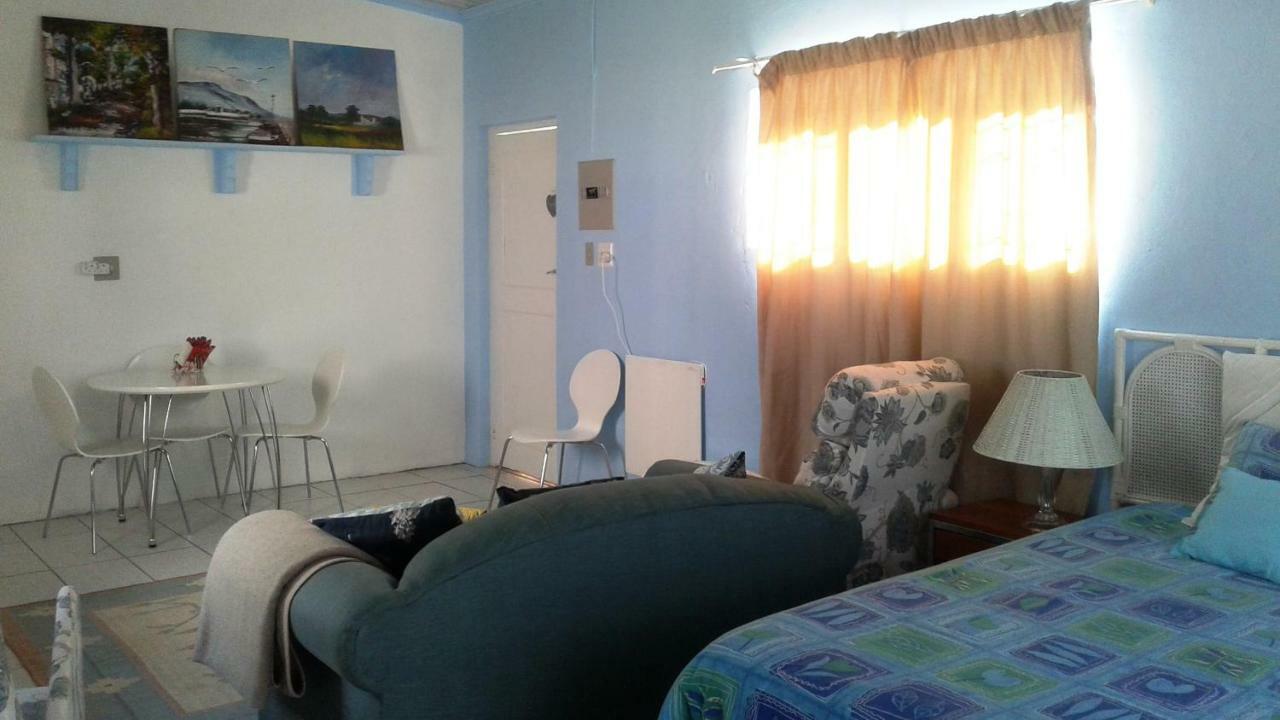 36 Df Strauss Street Lägenhet Kleinmond Exteriör bild