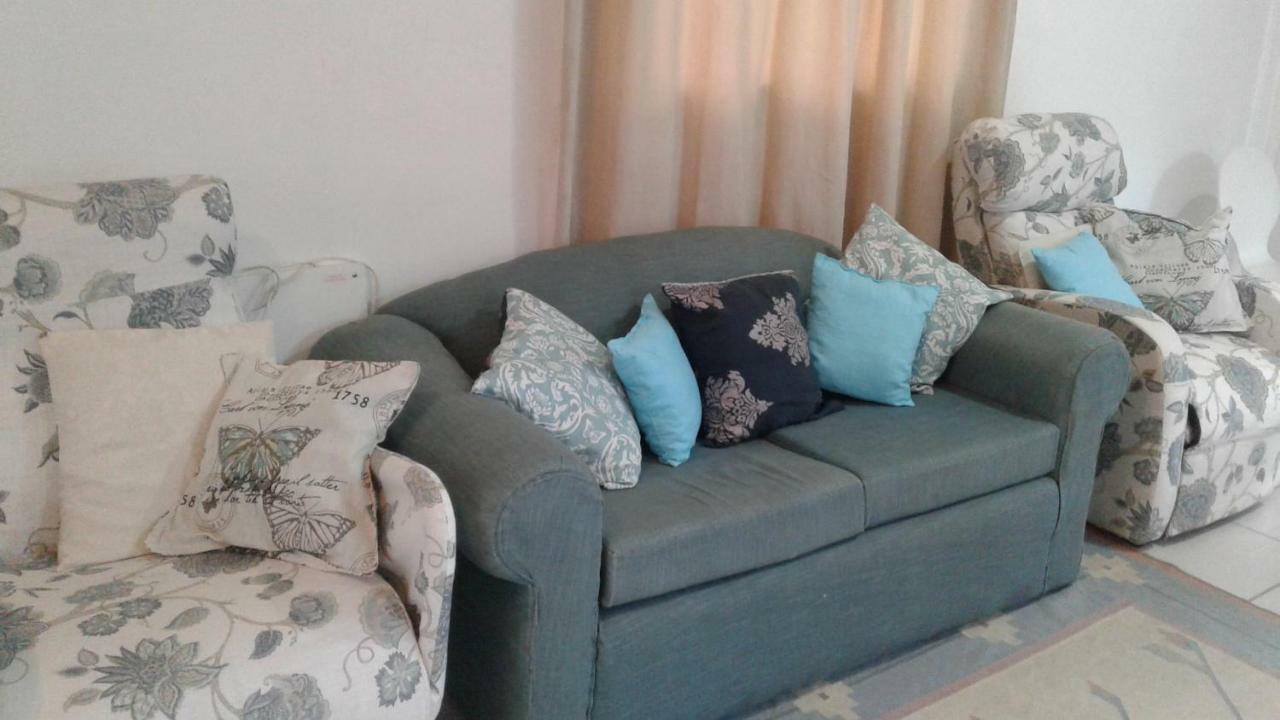 36 Df Strauss Street Lägenhet Kleinmond Exteriör bild