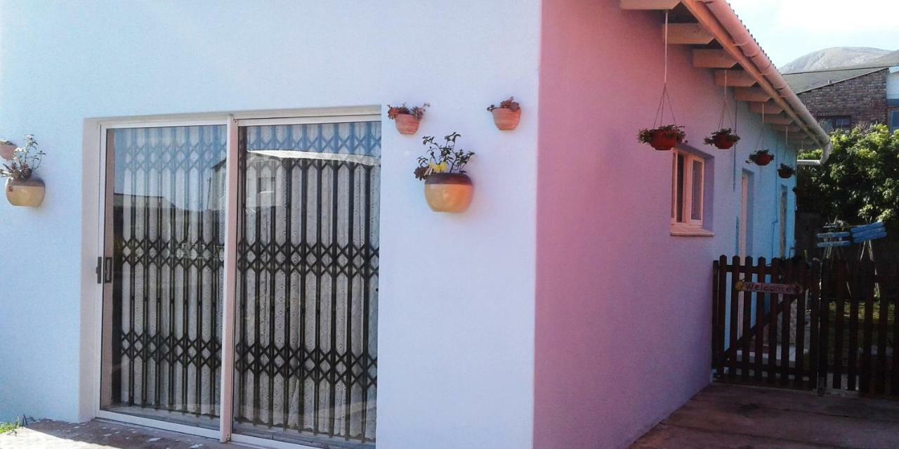 36 Df Strauss Street Lägenhet Kleinmond Exteriör bild